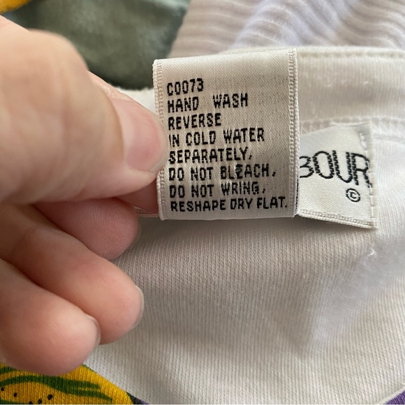 Vintage Victoria Harbour Tropical Foliage & Flower Sequin Beaded Graphic Shirt - Picture 8 of 9